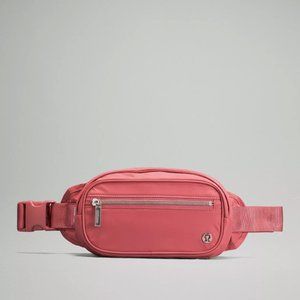 Lululemon Wanderlust Belt Bag NWT in Brier Rose